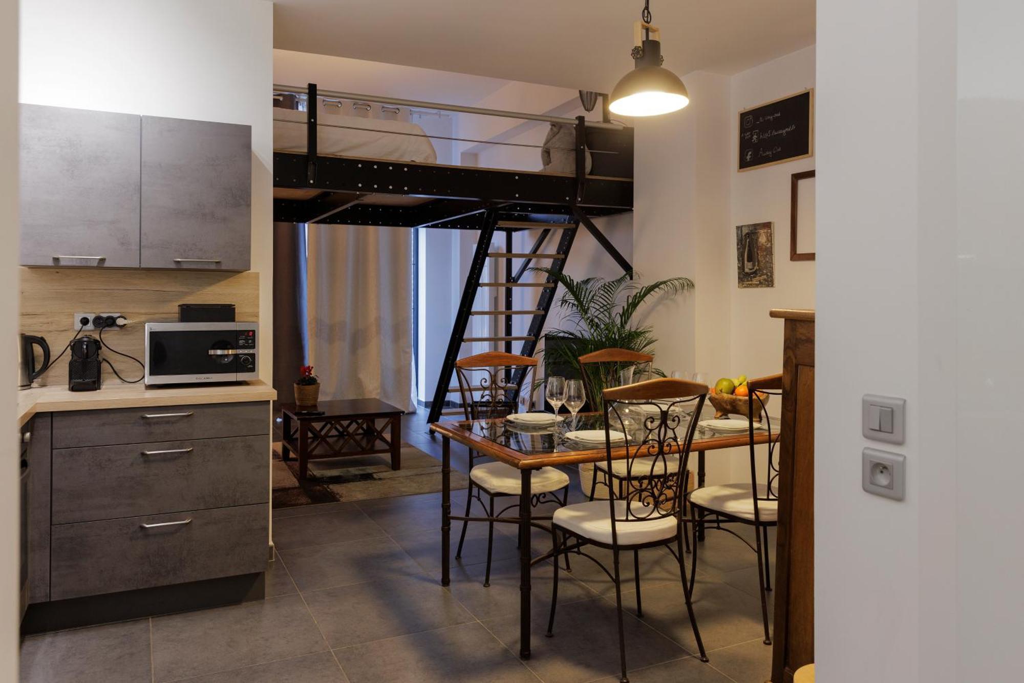 Manhattan Loft - Centre - 5 Mn A Pied Gare - Parking Prive - Patio * Troyes